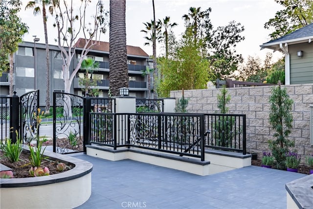 355 E California 3, Pasadena, CA 91106 — photo 29 of 36