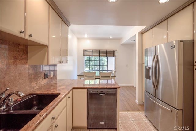 24420 Victory 06, West Hills, CA 91367 — photo 12 of 39