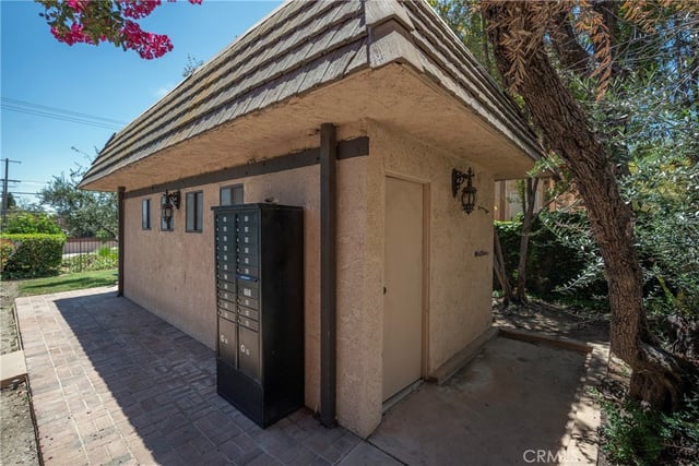 24420 Victory 06, West Hills, CA 91367 — photo 36 of 39