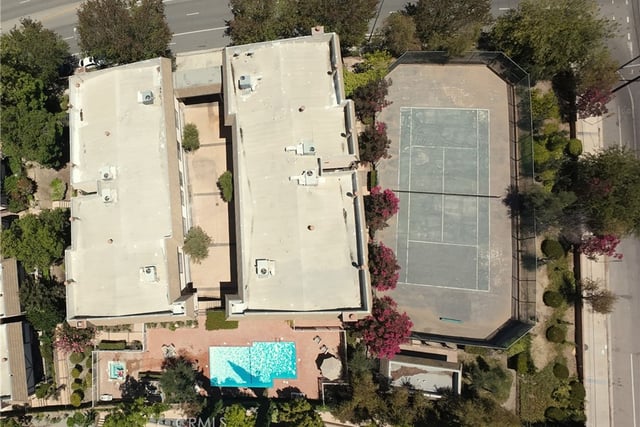 24420 Victory 06, West Hills, CA 91367 — photo 39 of 39