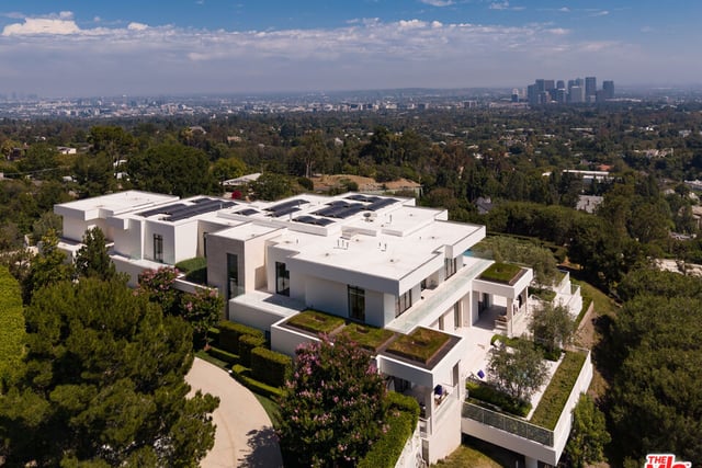 9966 Beverly Grove Drive, Beverly Hills, CA 90210 — photo 2 of 45