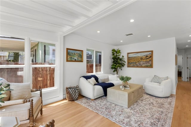 3705 S St Andrews, Los Angeles, CA 90018 — photo 4 of 27