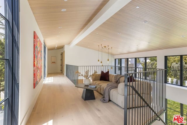 1749 Mandeville Lane, Los Angeles, CA 90049 — photo 35 of 74