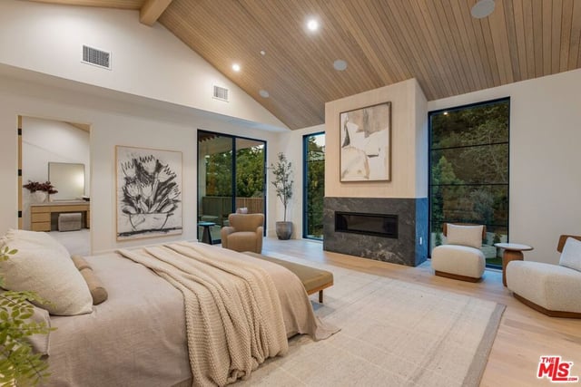 1749 Mandeville Lane, Los Angeles, CA 90049 — photo 43 of 74