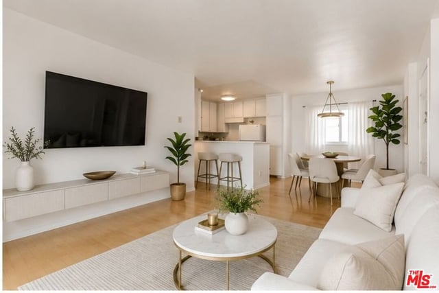 9005 Cynthia Street 413, West Hollywood, CA 90069 — photo 2 of 6