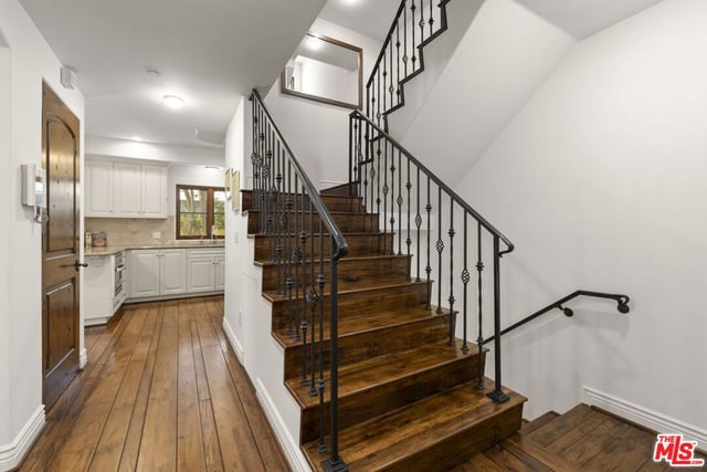 908 17th Street 4, Santa Monica, CA 90403 — photo 13 of 39