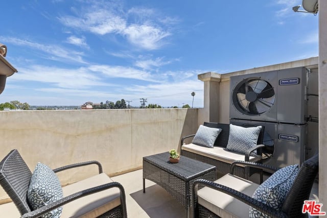 908 17th Street 4, Santa Monica, CA 90403 — photo 24 of 39