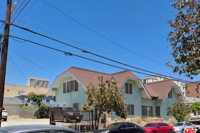 869 Irolo Street, Los Angeles, CA 90005 — photo 2 of 3
