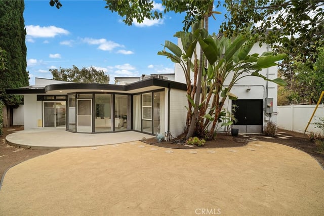 10540 W Olympic Boulevard, Los Angeles, CA 90064 — photo 31 of 54