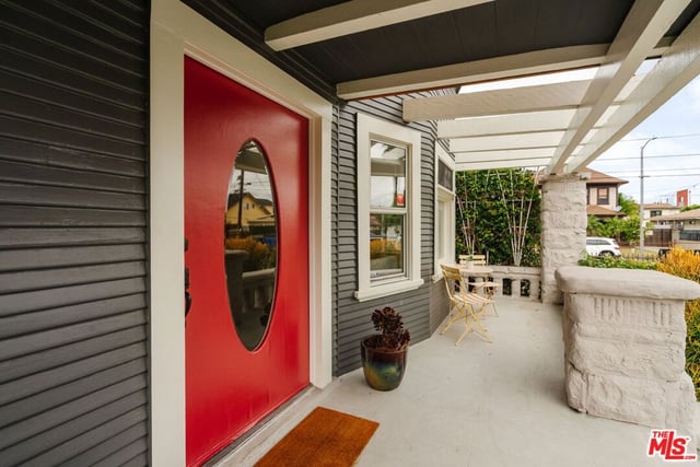1476 W 37th Drive, Los Angeles, CA 90018 — photo 4 of 67