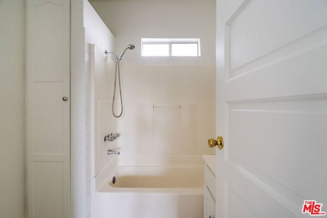 1476 W 37th Drive, Los Angeles, CA 90018 — photo 44 of 67