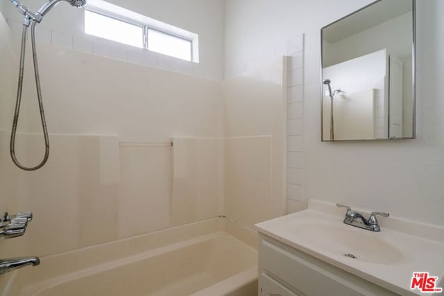 1476 W 37th Drive, Los Angeles, CA 90018 — photo 45 of 67