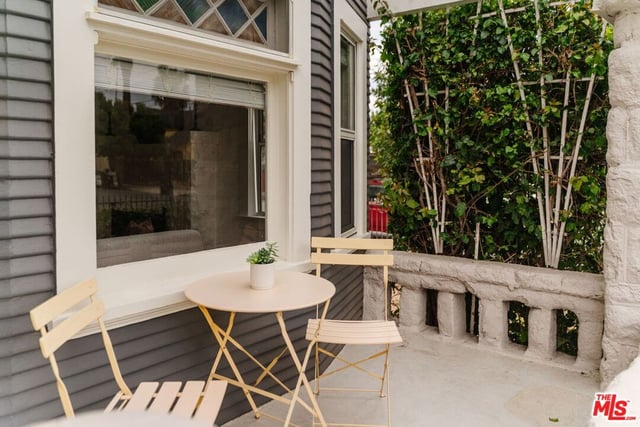 1476 W 37th Drive, Los Angeles, CA 90018 — photo 5 of 67