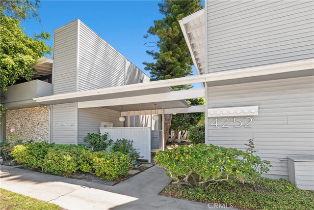 4252 fair Avenue 22, Studio City, CA 91602 — photo 23 of 32
