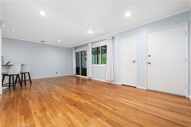 4252 fair Avenue 22, Studio City, CA 91602 — photo 3 of 32