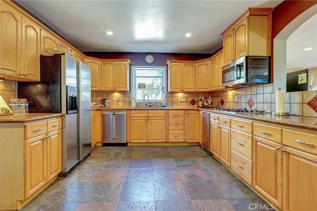 2800 Jolley Drive, Burbank, CA 91504 — photo 5 of 24