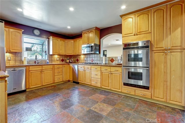 2800 Jolley Drive, Burbank, CA 91504 — photo 6 of 24