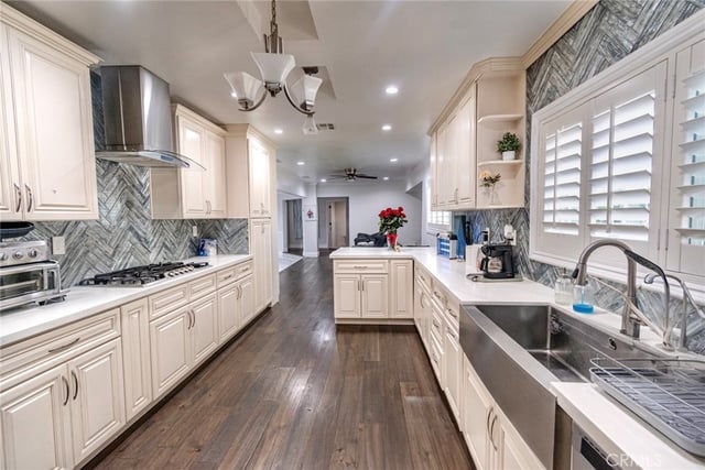 8346 Lexington, Downey, CA 90241 — photo 14 of 39