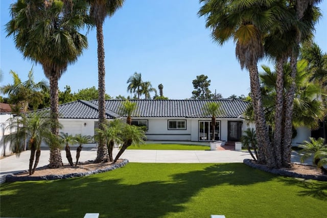 8346 Lexington, Downey, CA 90241 — photo 4 of 39