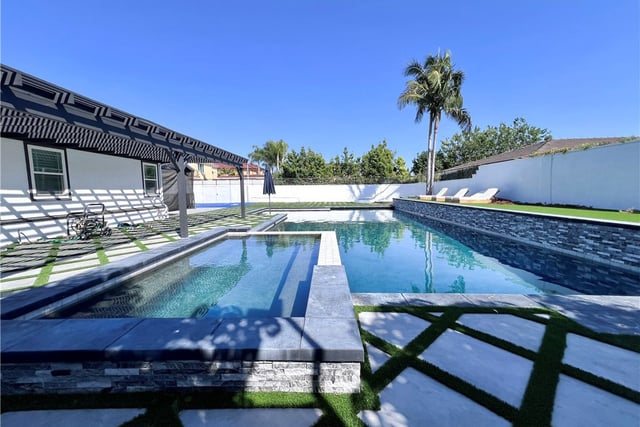 8346 Lexington, Downey, CA 90241 — photo 7 of 39