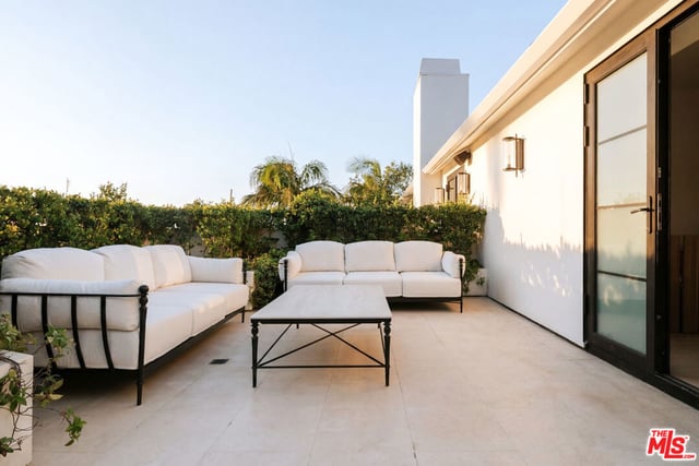 1748 Correa Way, Los Angeles, CA 90049 — photo 43 of 63