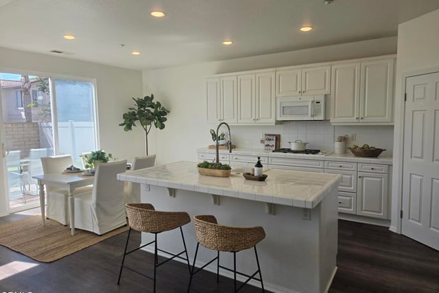 3404 Dunkirk Drive, Oxnard, CA 93035 — photo 5 of 18