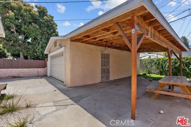5600 Smiley, Los Angeles, CA 90016 — photo 3 of 4