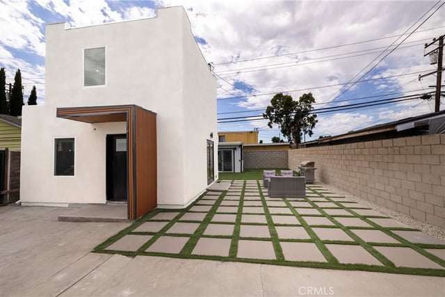 5447 Lime Avenue, Long Beach, CA 90805 — photo 11 of 25