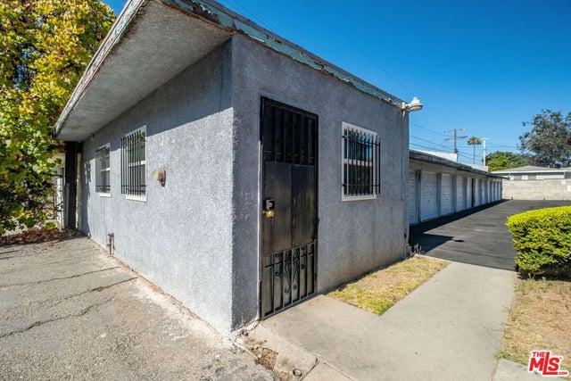 3311 3/4 W 77th Street, Los Angeles, CA 90043 — photo 13 of 21