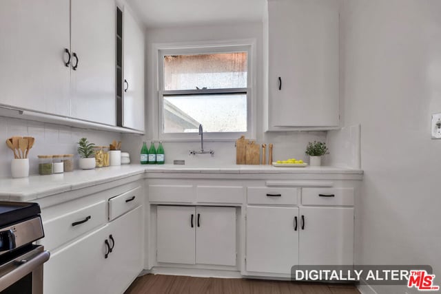 3311 3/4 W 77th Street, Los Angeles, CA 90043 — photo 6 of 21