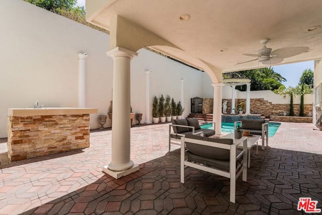18248 Rosita Street, Los Angeles, CA 91356 — photo 29 of 35