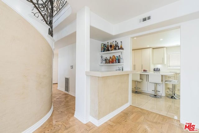 18248 Rosita Street, Los Angeles, CA 91356 — photo 9 of 35