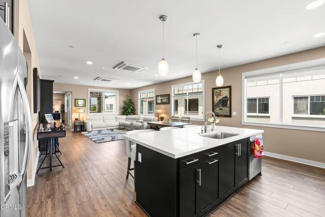 2810 Wagon Wheel Road 402, Oxnard, CA 93036 — photo 31 of 70