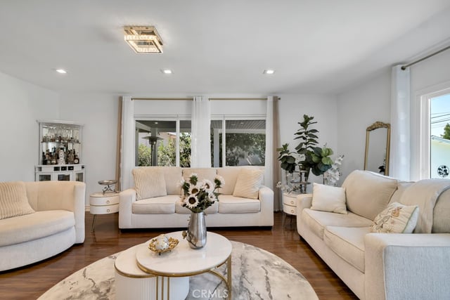 6954 Woodlake Avenue, West Hills, CA 91307 — photo 8 of 45