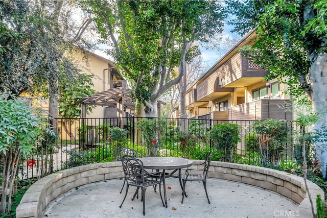 7308 Corbin Avenue G, Reseda, CA 91335 — photo 17 of 22