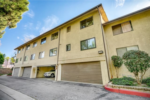 7308 Corbin Avenue G, Reseda, CA 91335 — photo 20 of 22