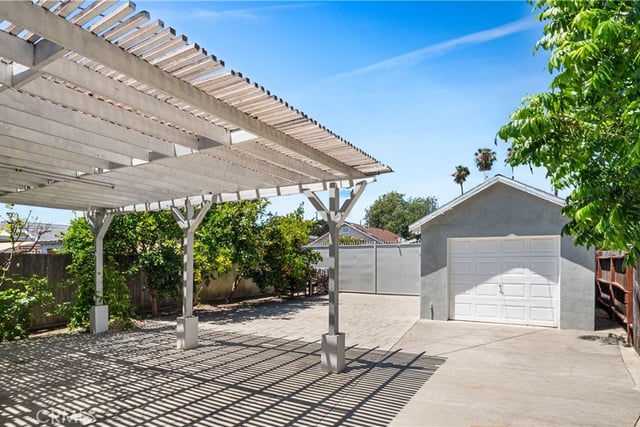 1849 W 38th Street, Los Angeles, CA 90062 — photo 25 of 32
