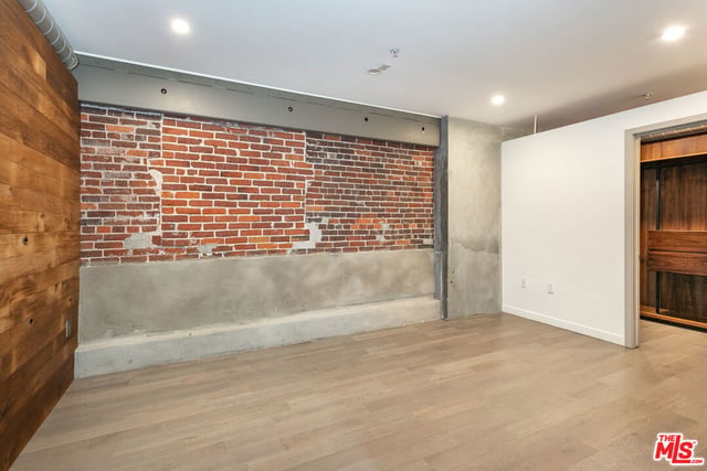 527 Molino Street 202, Los Angeles, CA 90013 — photo 21 of 31