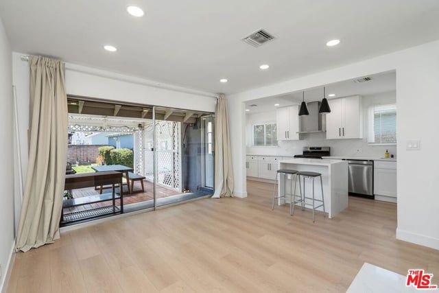 14348 Collins Street, Sherman Oaks, CA 91401 — photo 16 of 32