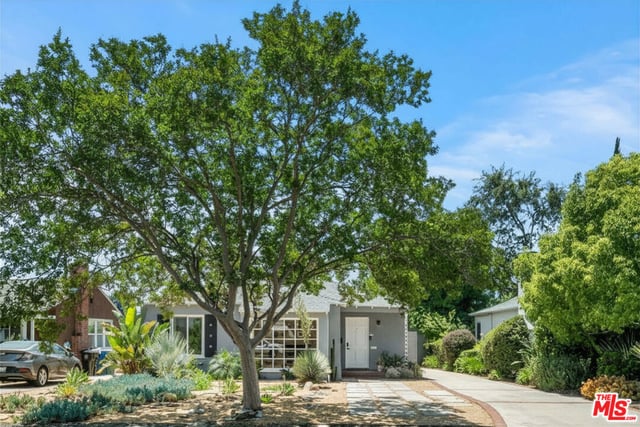 14348 Collins Street, Sherman Oaks, CA 91401 — photo 2 of 32