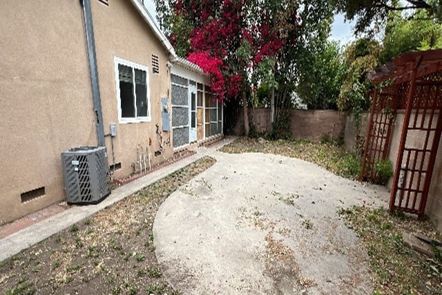 7106 Jellico Avenue, Van Nuys, CA 91406 — photo 3 of 19