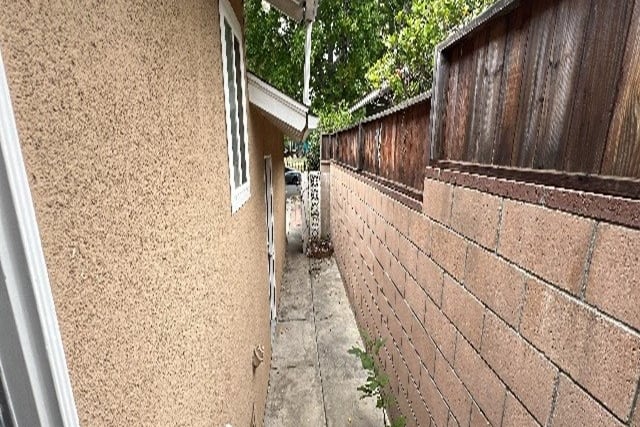 7106 Jellico Avenue, Van Nuys, CA 91406 — photo 4 of 19