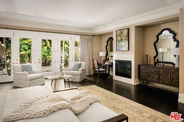 1350 Benedict Canyon Drive, Beverly Hills, CA 90210 — photo 8 of 18
