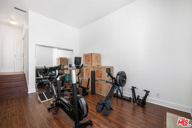 12001 Goshen Avenue 303, Los Angeles, CA 90049 — photo 20 of 25