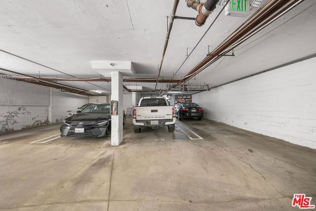 12001 Goshen Avenue 303, Los Angeles, CA 90049 — photo 22 of 25