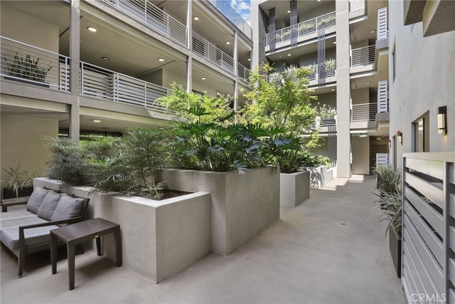 178 S Euclid Avenue 106, Pasadena, CA 91101 — photo 20 of 31