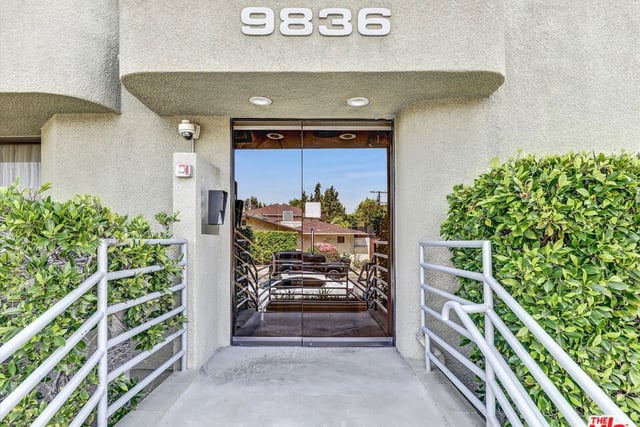 9836 Vidor Drive 302, Los Angeles, CA 90035 — photo 12 of 13