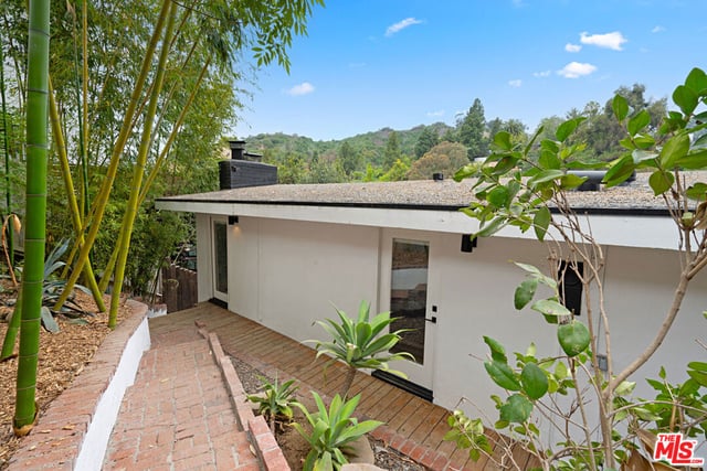 6331 Grape Place, Los Angeles, CA 90068 — photo 4 of 13