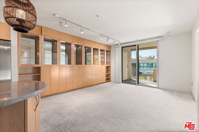 267 S San Pedro Street 213, Los Angeles, CA 90012 — photo 13 of 40