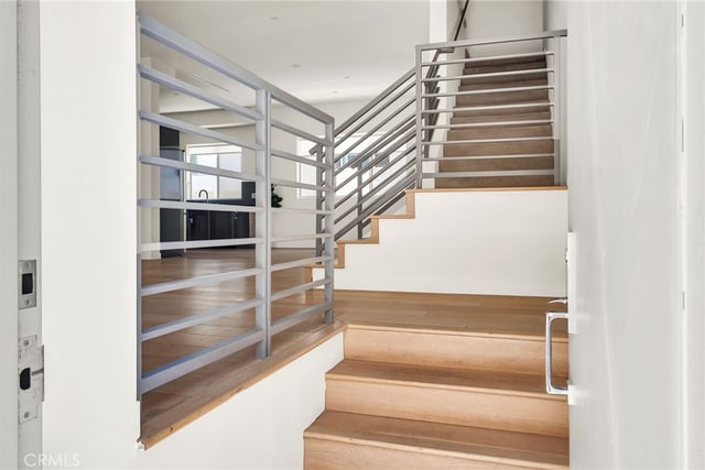 1715 Armacost Avenue 2, Los Angeles, CA 90025 — photo 5 of 45